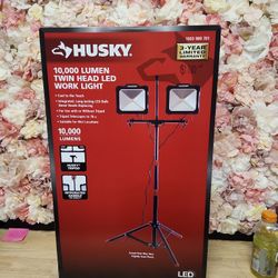 Husky
10,000-Lumen Twin-Head LED Work Light