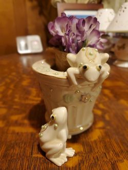 Lenox frog mini vase