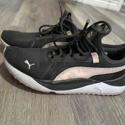 Women’s Size 9 Puma Shoes Gray And Pink