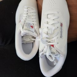 Brand New Size 11 Reebok Tennis Shoes 