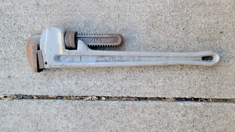 Generic Pipe Wrench