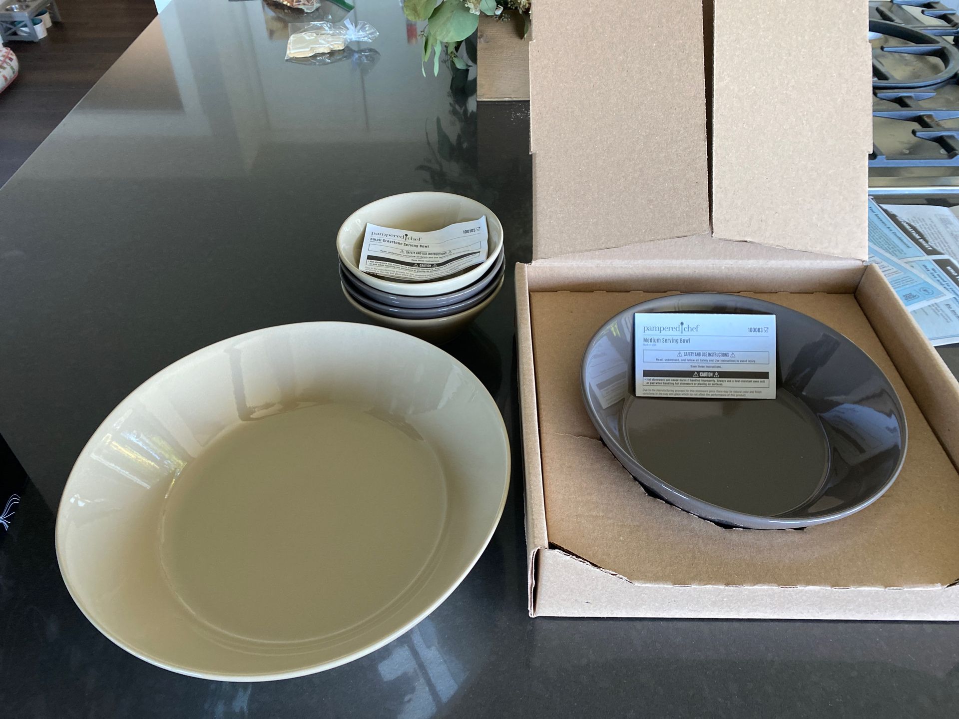 Brand new pampered chef set