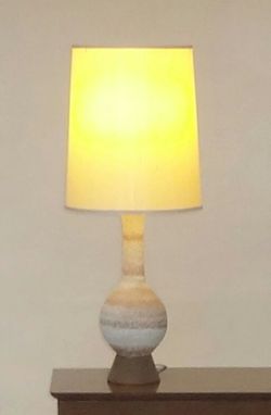 Mid-century glazed ceramic table lamp with mid-century shade