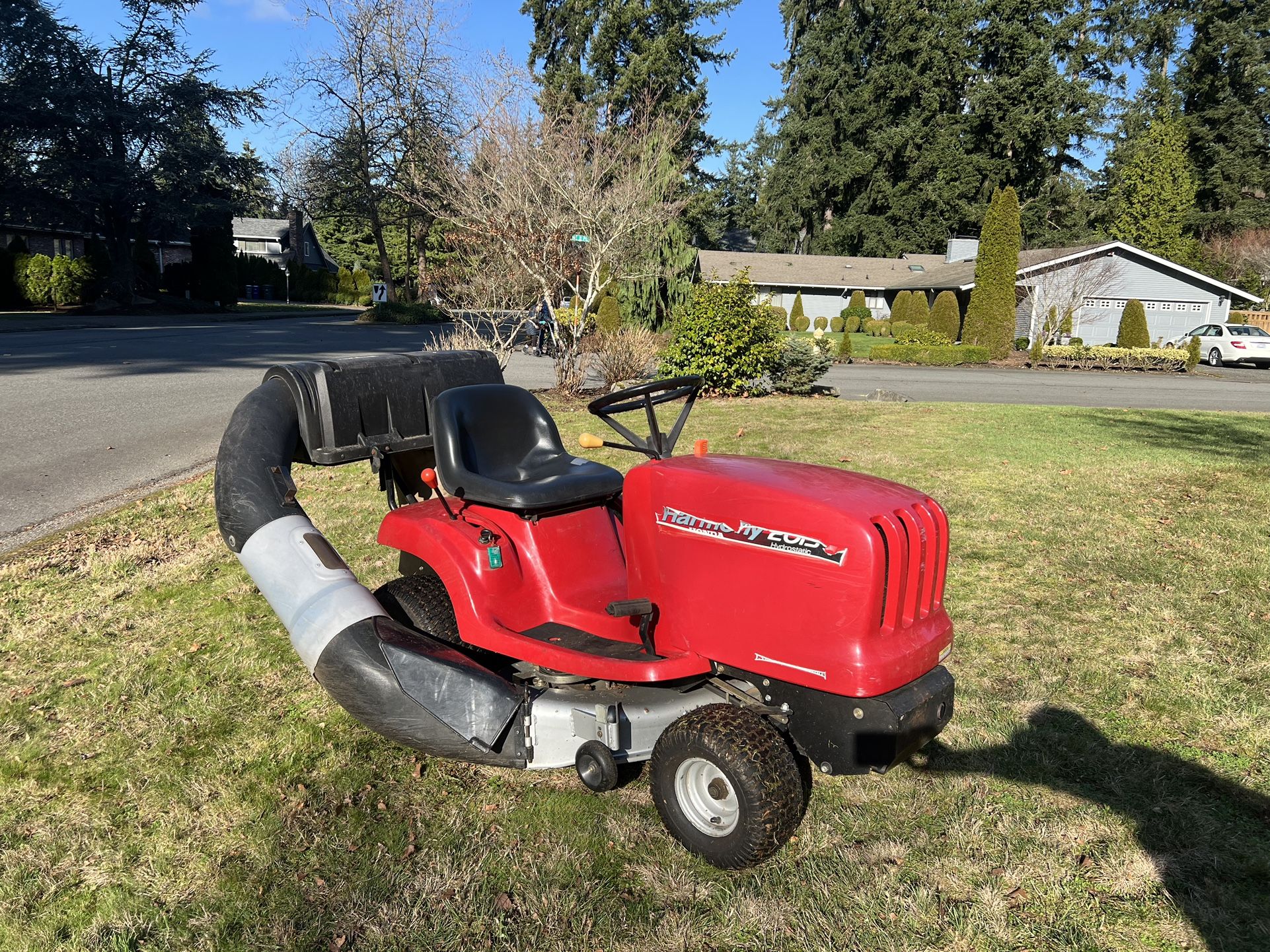 Honda Harmony H2013---Riding Lawn Mower / Lawn Tractor---