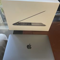 Macbook Pro With Touchscreen Bar 2019 New