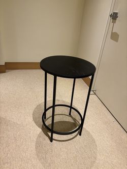 Modern Black Round Side Table / End Table – Metal – 24”