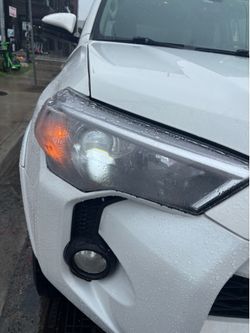 2016 Toyota 4Runner passenger side halogen headlight – For Parts or repair