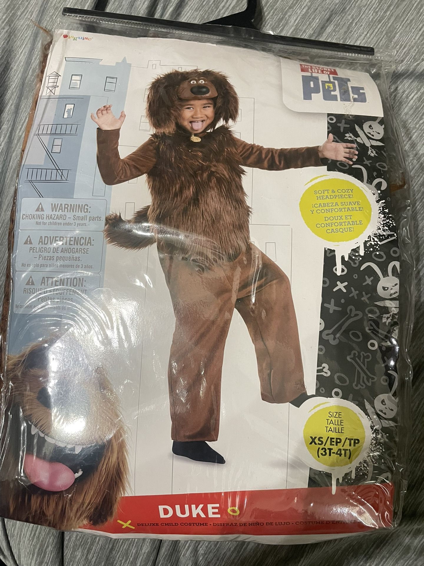 Custume