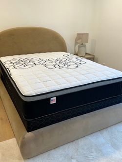 •  Elite Bamboo Luxe  Queen   12” pillow top.      New mattress in a plastic sealed.     We offer same day delivery  Venta de colchones  ☎️📲call or T