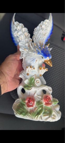 Eagle figurine porcelain