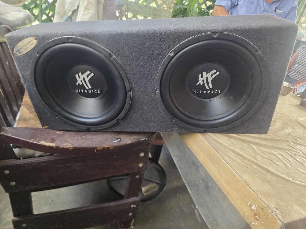 2 12's HYFONICS Woofers