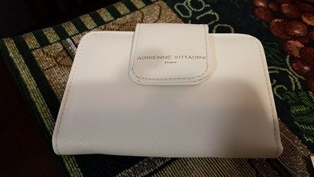 ADRIENNE. Wallet