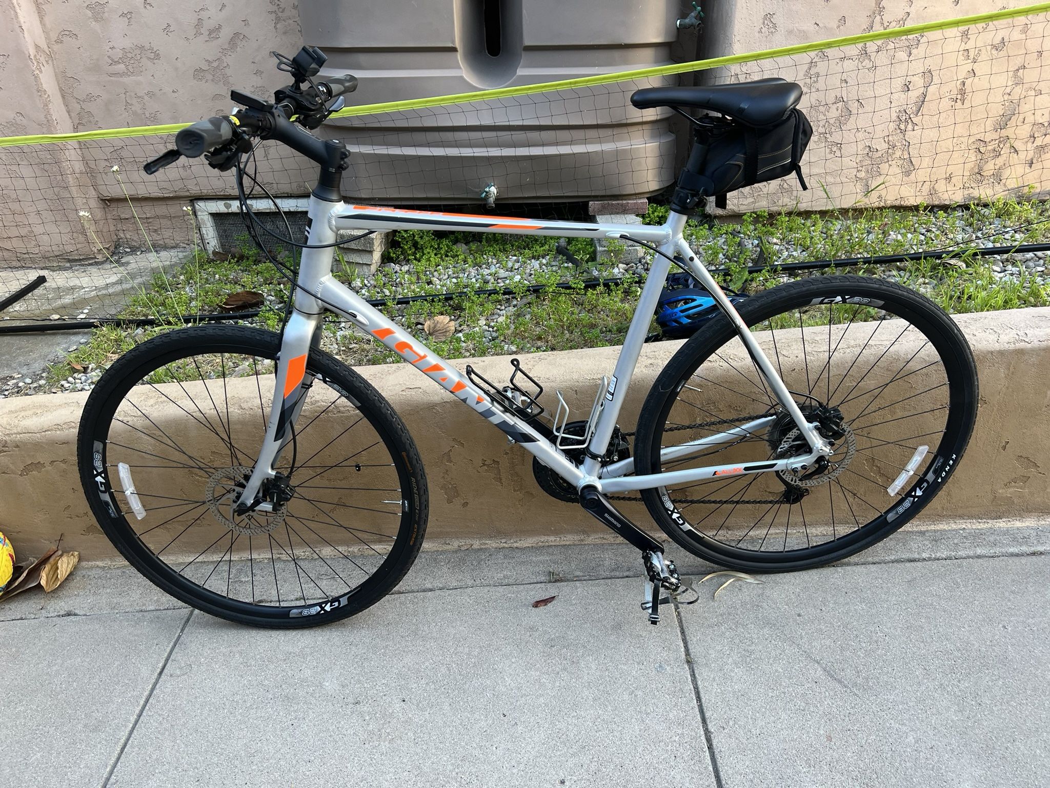 Giant XL Escape Bike