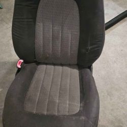 2002 Murcury Mountaineer Driver Seat