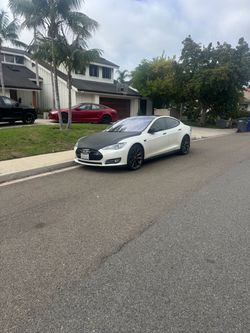 2014 Tesla Model S P85d