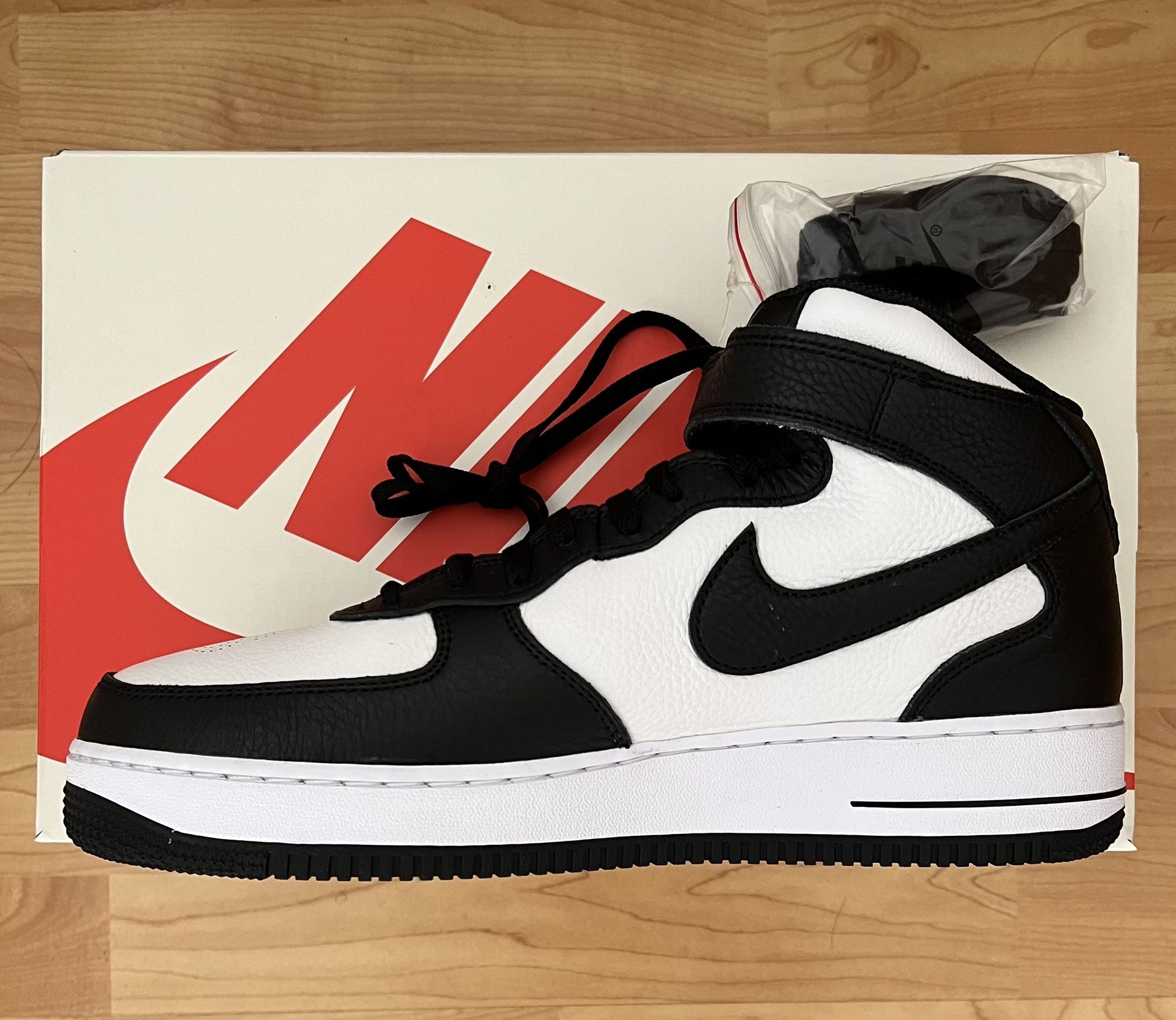 Authentic Stussy Nike Air Force 1 Mid Black Light Bone Size 12 M 