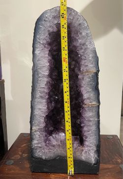 Amethyst Geode Cathedral and 13” D Gong $800