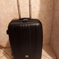 RICARDO HardShell Spinner Wheel CarryOn Luggage 