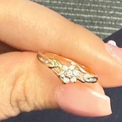 10k Gold Ring With Stones