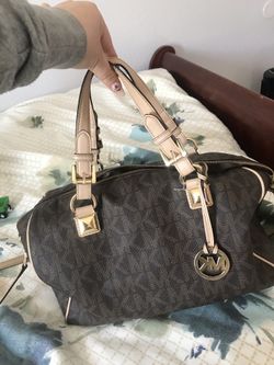 Michael kors bag few scratches