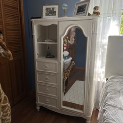 White Dresser (with mirror)