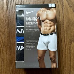 NEW IN BOX Nike Dri-Fit Men's Boxer Briefs Size Small