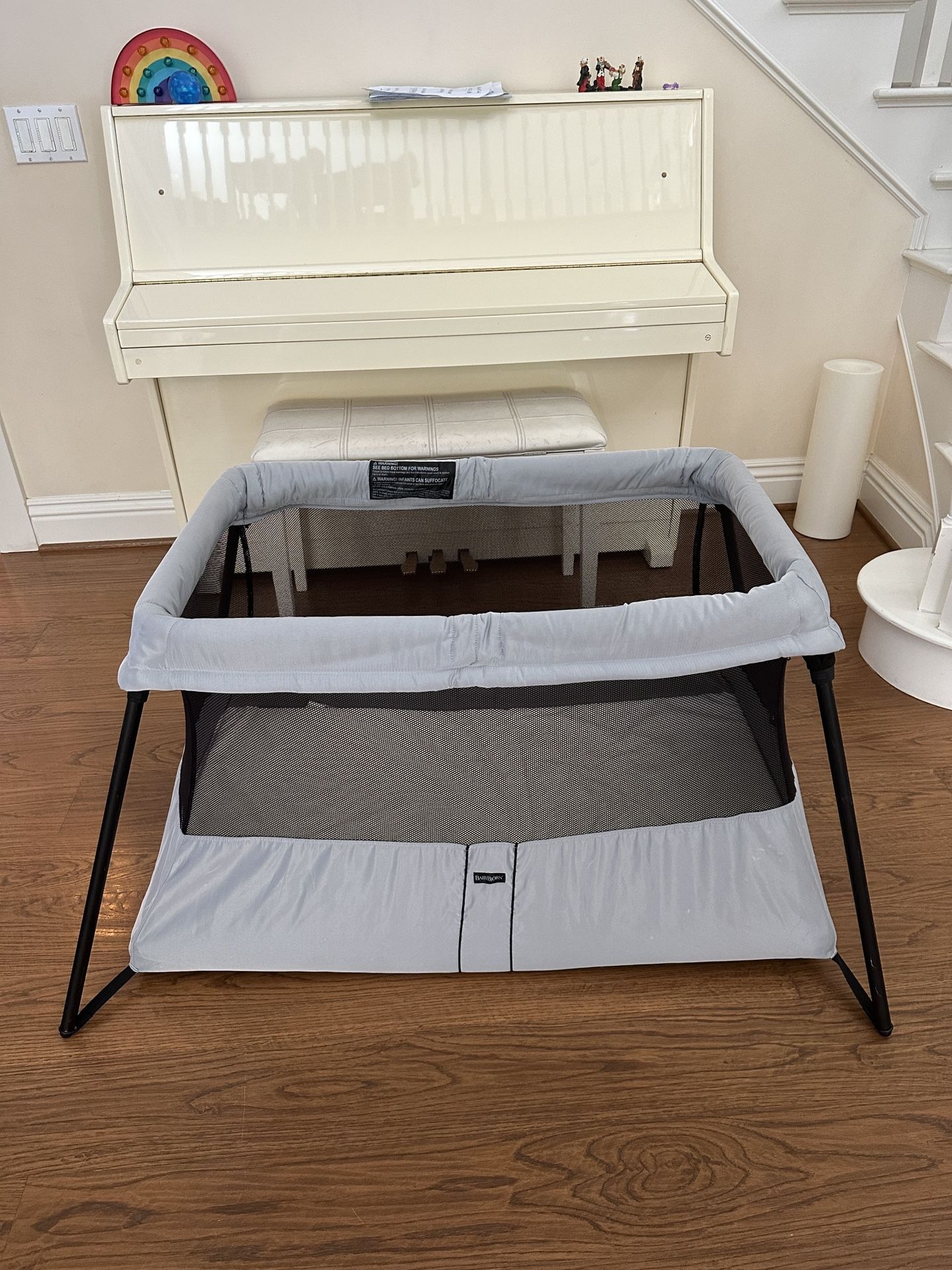 BabyBjorn Travel Crib Light