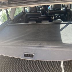 01-04 Subaru Outback Retractable Cargo Cover