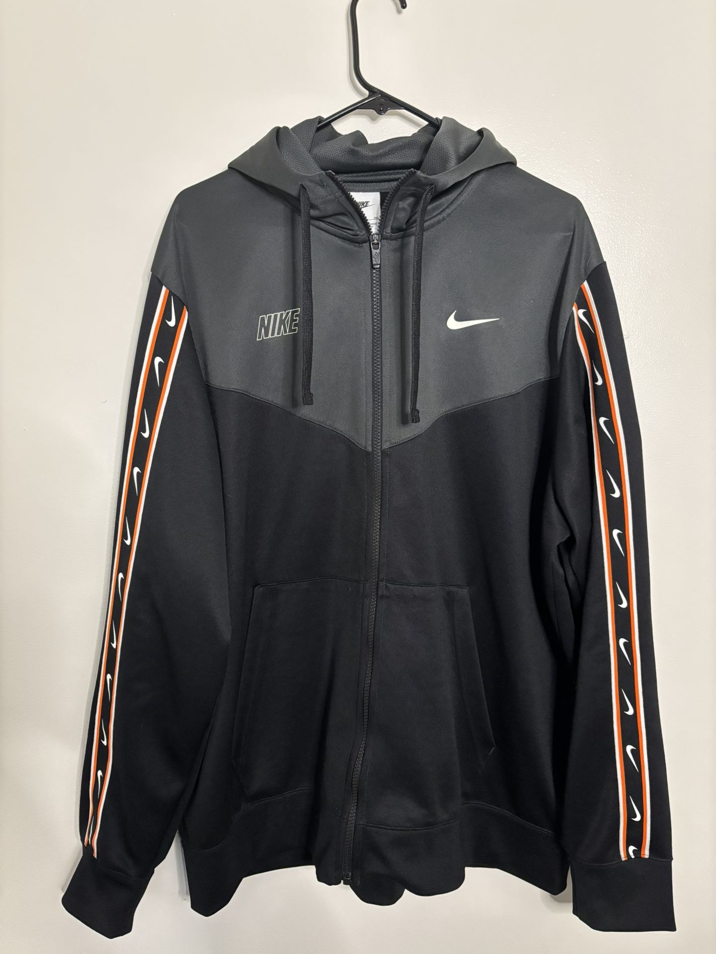 nike repeat full zip hoodie