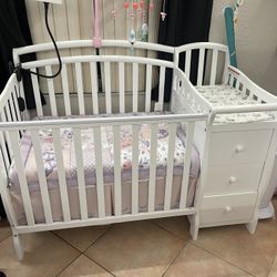 Mini Crib, Diapers & Bouncer