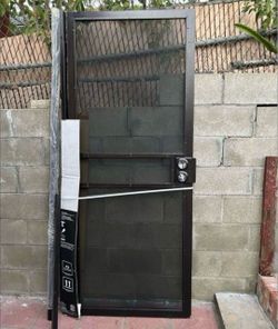 Screen door