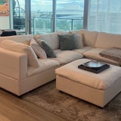 Limited time offer: exclusive deals on sectionals| Finance and delivery available!