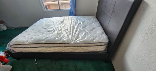 Full size pillow top mattress and full size headboard and footboard set