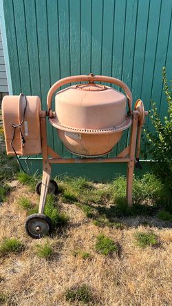 Central Machinery 3- 1/2  cu feet cement mixer