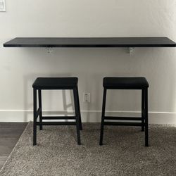 Foldable Bar And Chairs 