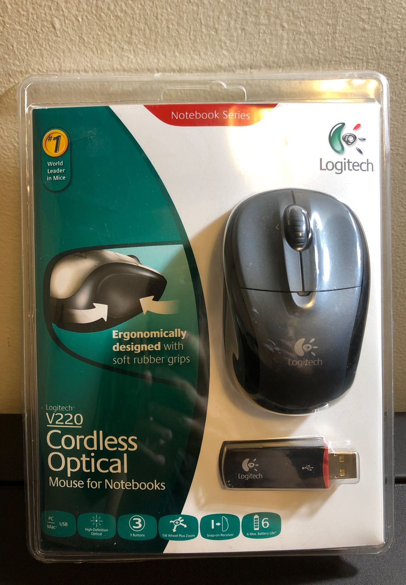 Logitech Wireless Mouse, V220 cordless optical mouse for notebooks, pc, Mac