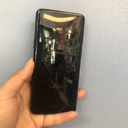 Samsung galaxy s9 unlocked , sold with store warranty 