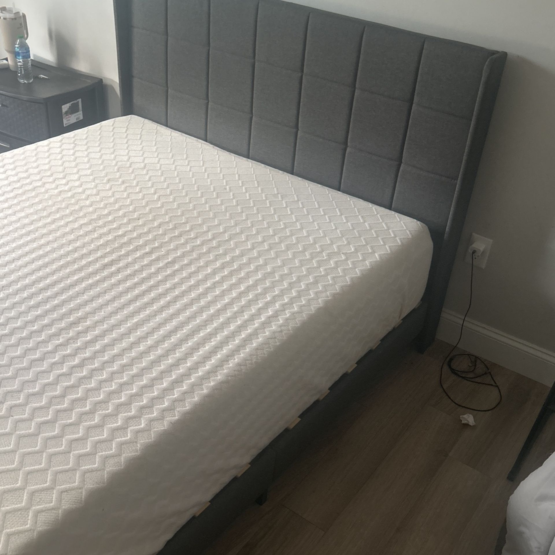 Mattress And Bed Frame 