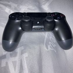 Black PlayStation 4 Controller Like New