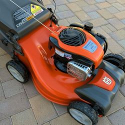 HUSQVARNA ALL WHEEL DRIVE  SELF-PROPELLED LAWN MOWER 