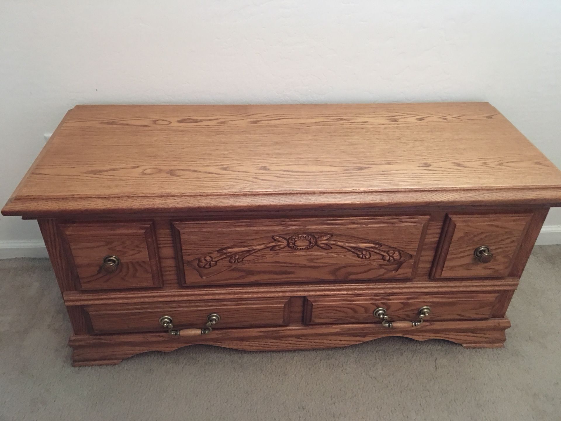 American Heirloom Furniture Traditions king bedroom set for Sale in