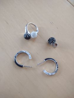 Ring, Earrings & Pendant 