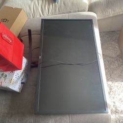 32 Inch LG monitor