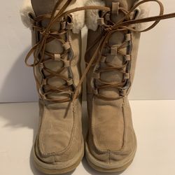 UGG Australia Whitely 5230 Women’s Tall Lace-up Size 8