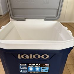 Igloo 62qt. Roller Cooler.