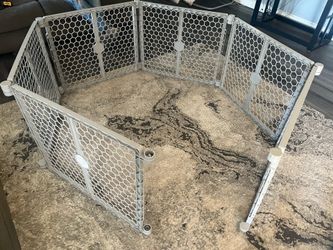 Play pen for baby