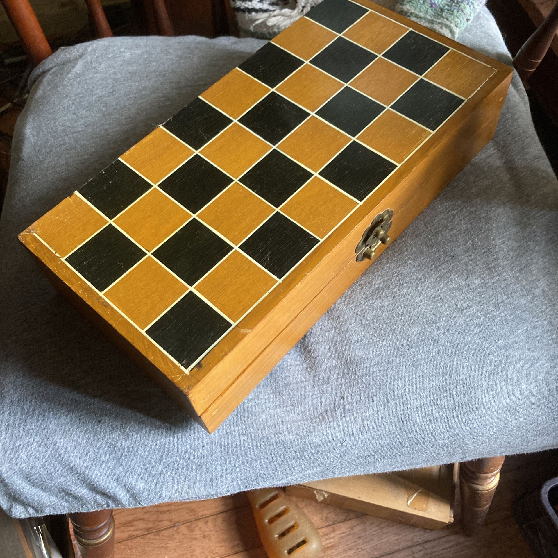 Vintage Self-contained Chess Set