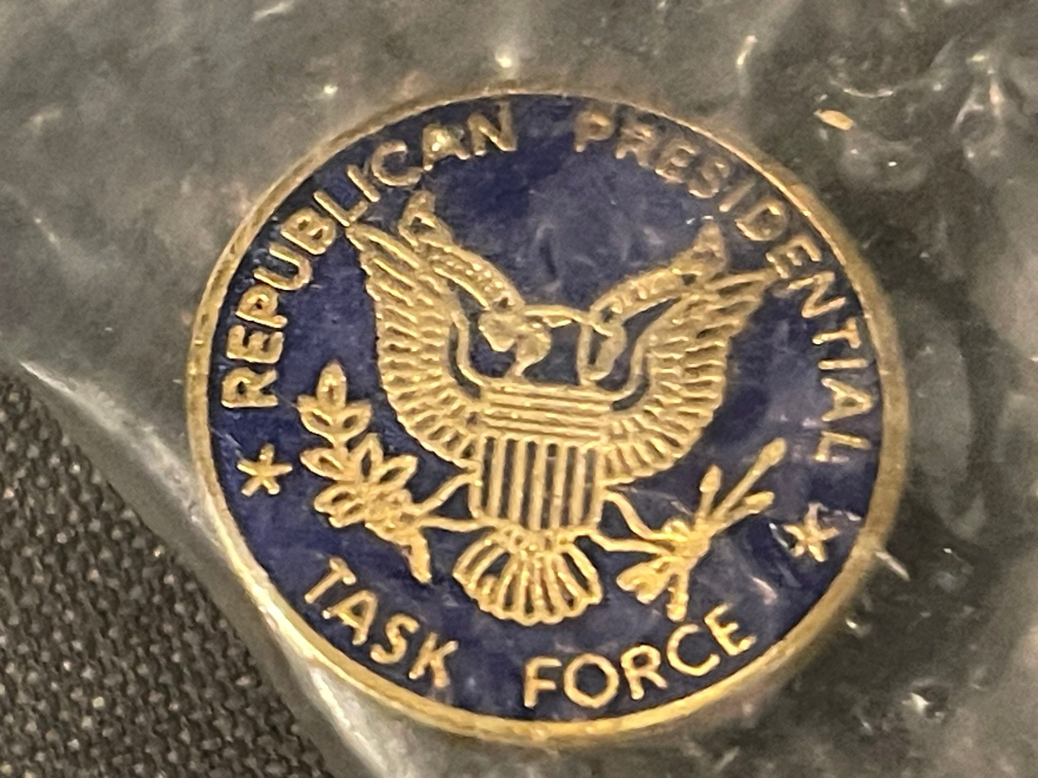 Vintage Ronald Reagan Republican Presidential Task Force Lapel Pin 1(contact info removed)
