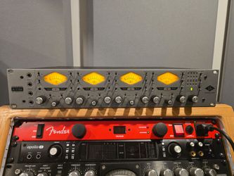 Universal Audio 4-710d microphone preamp