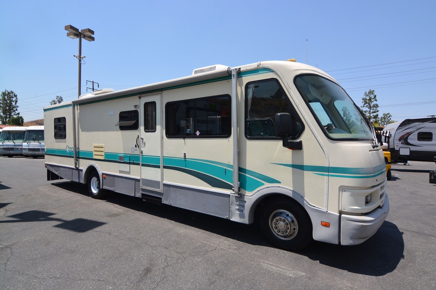 1993 Fleetwood Coronado 33L class A gas motorhome RV